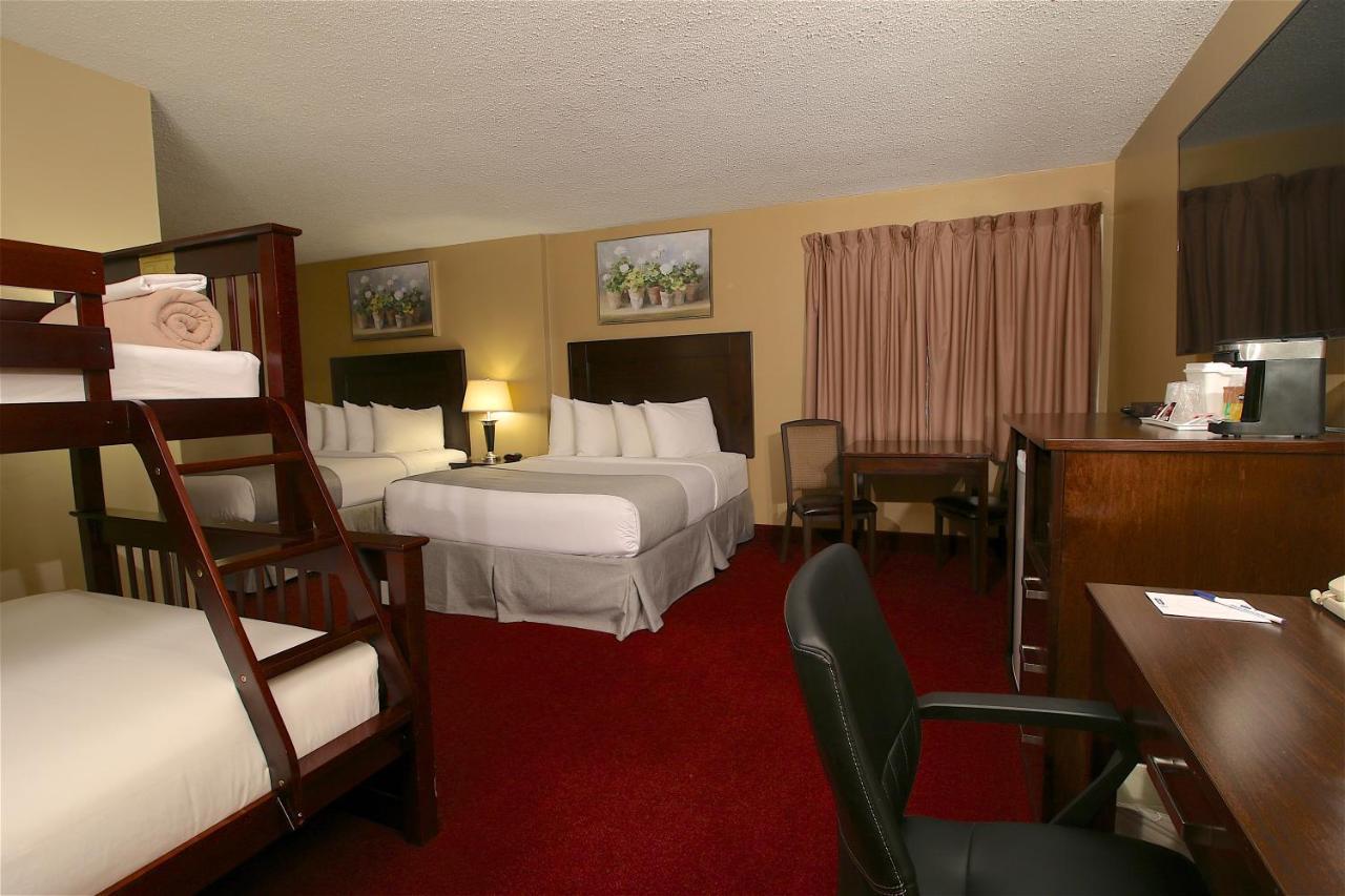 Hotel Clarion Pointe à Medicine Hat Extérieur photo